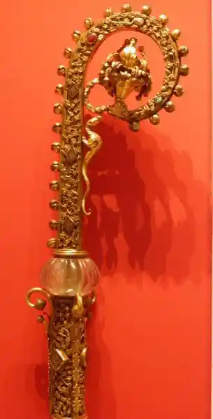 Crozier with a solar disc-like top